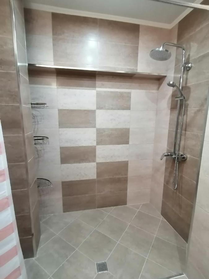 Къща За Гости Радост Guest House Radost Razlog Esterno foto