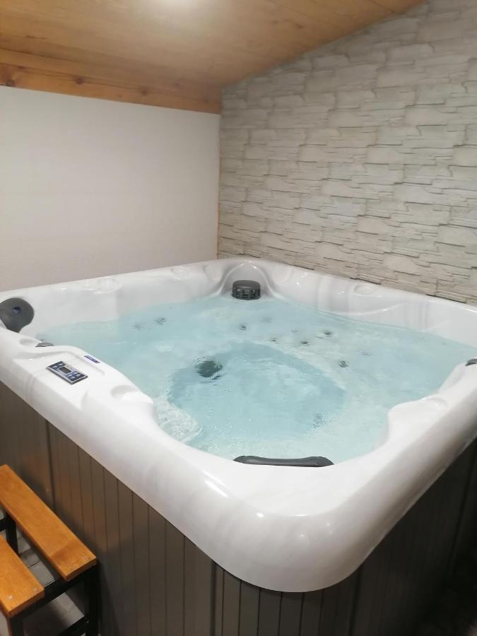 Къща За Гости Радост Guest House Radost Razlog Esterno foto