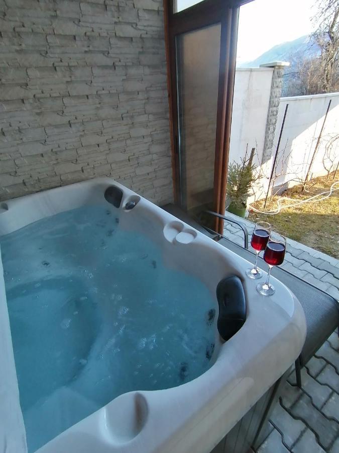 Къща За Гости Радост Guest House Radost Razlog Esterno foto