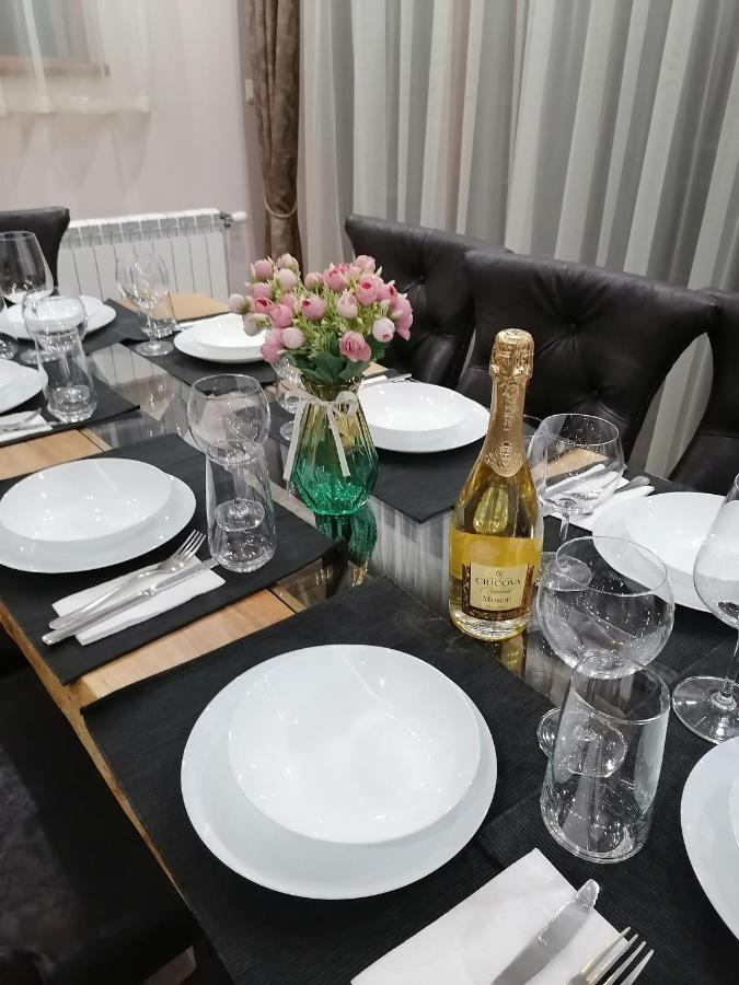 Къща За Гости Радост Guest House Radost Razlog Esterno foto