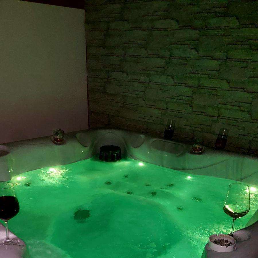 Къща За Гости Радост Guest House Radost Razlog Esterno foto