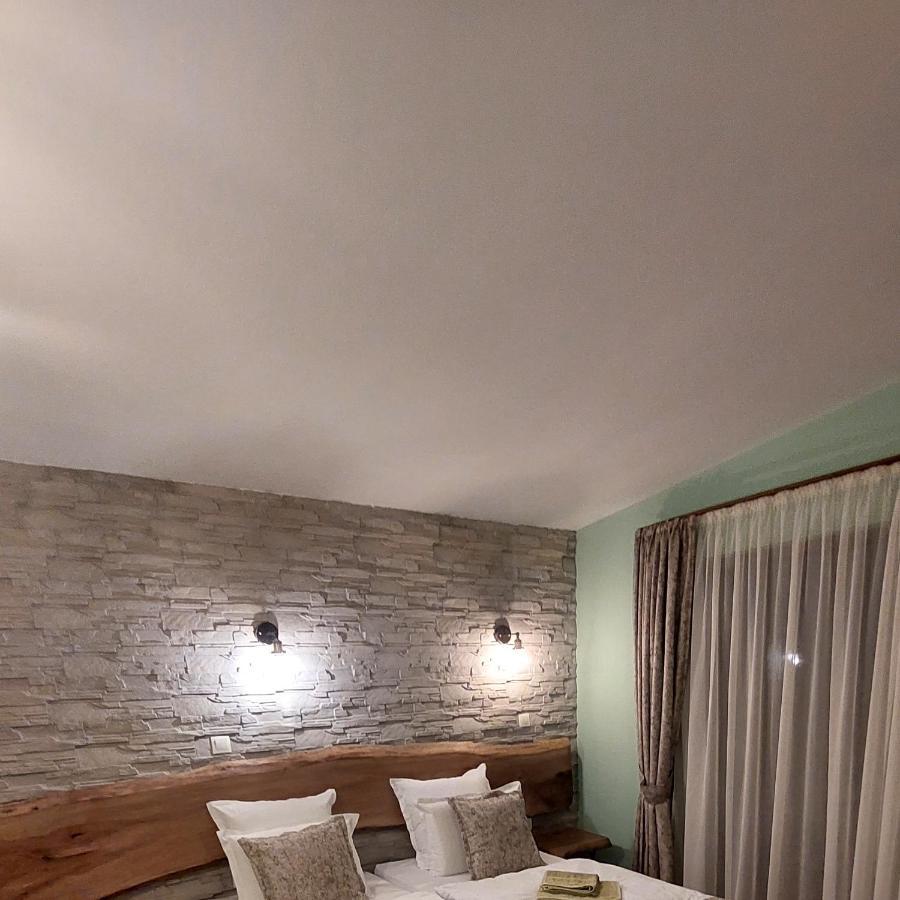 Къща За Гости Радост Guest House Radost Razlog Esterno foto